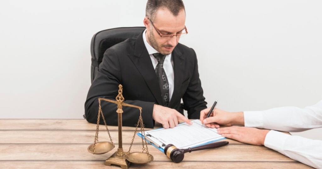 What Does A Truck Accident Lawyer Do