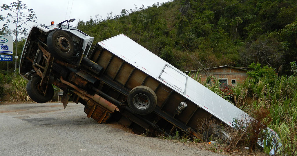 10 Reasons To Hire A Truck Accident Lawyer in California